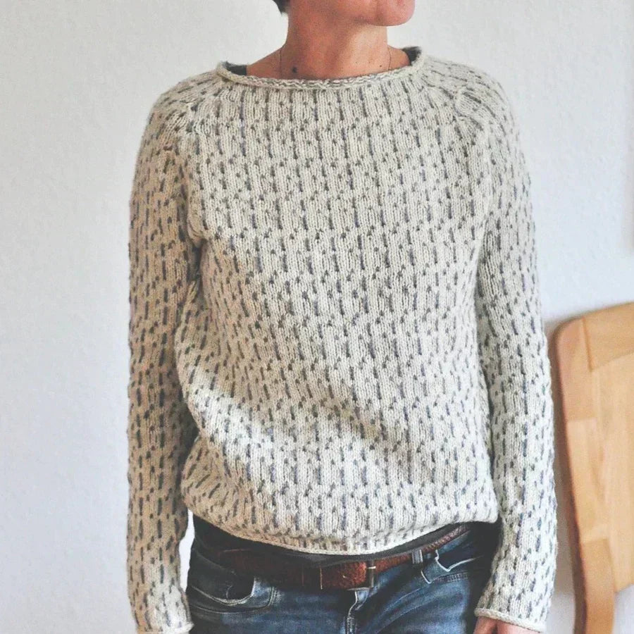Victoria | Elegantní šedý svetr s výstřihem do “U”