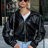 Volná streetwear bunda s kapucí z černé umělé kůže
