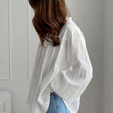 Bílá žakárová bavlněná halenka s vysokým límcem