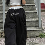 Městské cargo kalhoty s krajkovými panely