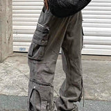 Seprané cargo džíny s několika kapsami, streetwear styl