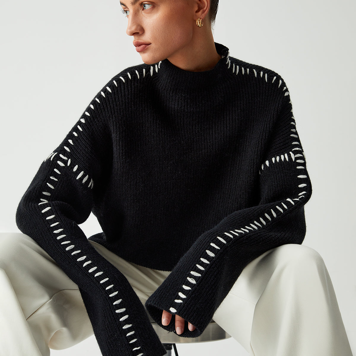 Alma | Oversize-Dolcevita svetr s Piqué detaily