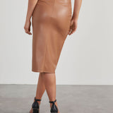 Dámská pouzdrová sukně – Přiléhavý střih – Kožený vzhled – Nařasený pas – Midi boční rozpark