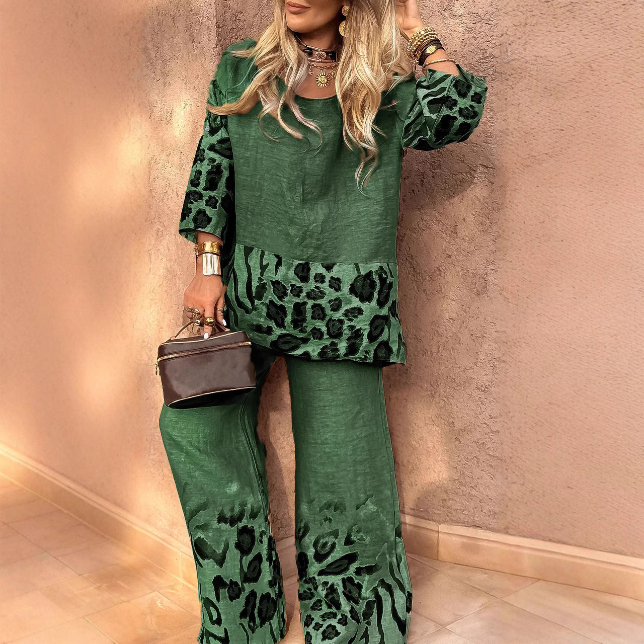 Dámský set – volný top s 3/4 rukávy a kalhoty s vysokým pasem a širokými nohavicemi – prodyšný len – zvířecí potisk