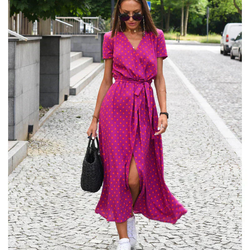 Vlasta - Elegantní šaty s výstřihem do V a tvarujícím střihem