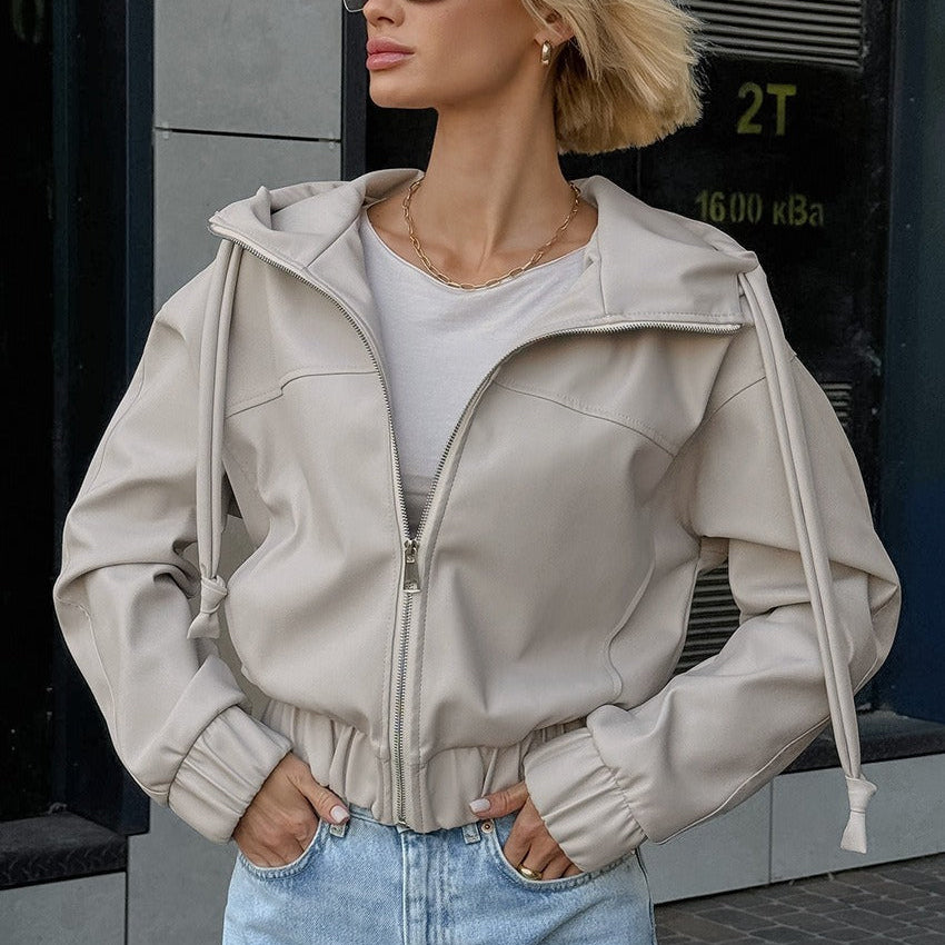 Volná streetwear bunda s kapucí z černé umělé kůže