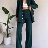 Dámská souprava – vesta na knoflíky a kalhoty s vysokým pasem – žebrovaný úplet – volný střih