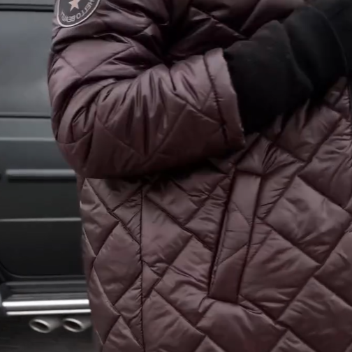 Bogna | Elegantní prošívaná péřová bunda s kapucí
