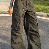 Kalhoty cargo s vysokým pasem ve vojensky zelené barvě