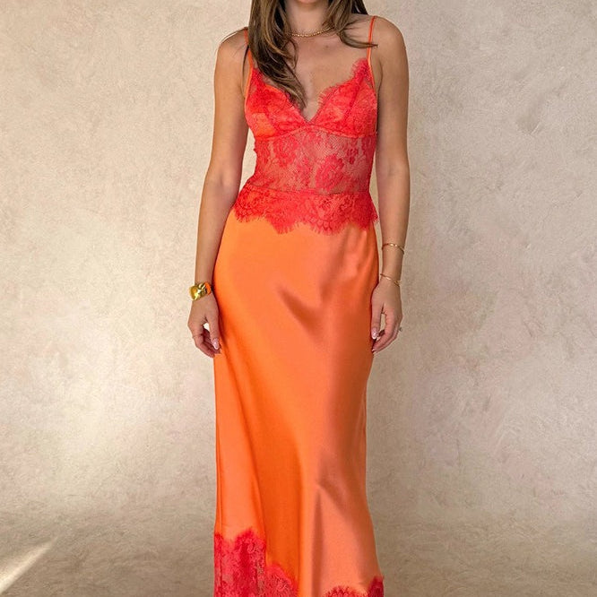 Elegantní a sexy dlouhé šaty s hlubokým výstřihem a průsvitnými krajkovými panely