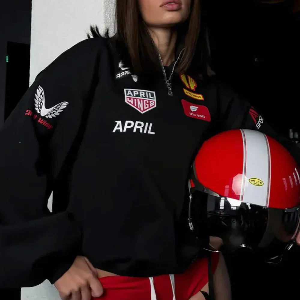 Volná mikina s vysokým límcem a motorkářským potiskem, zapínání na zip do poloviny