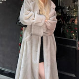 Zimní kabát oversized z nadýchané umělé norkové kožešiny